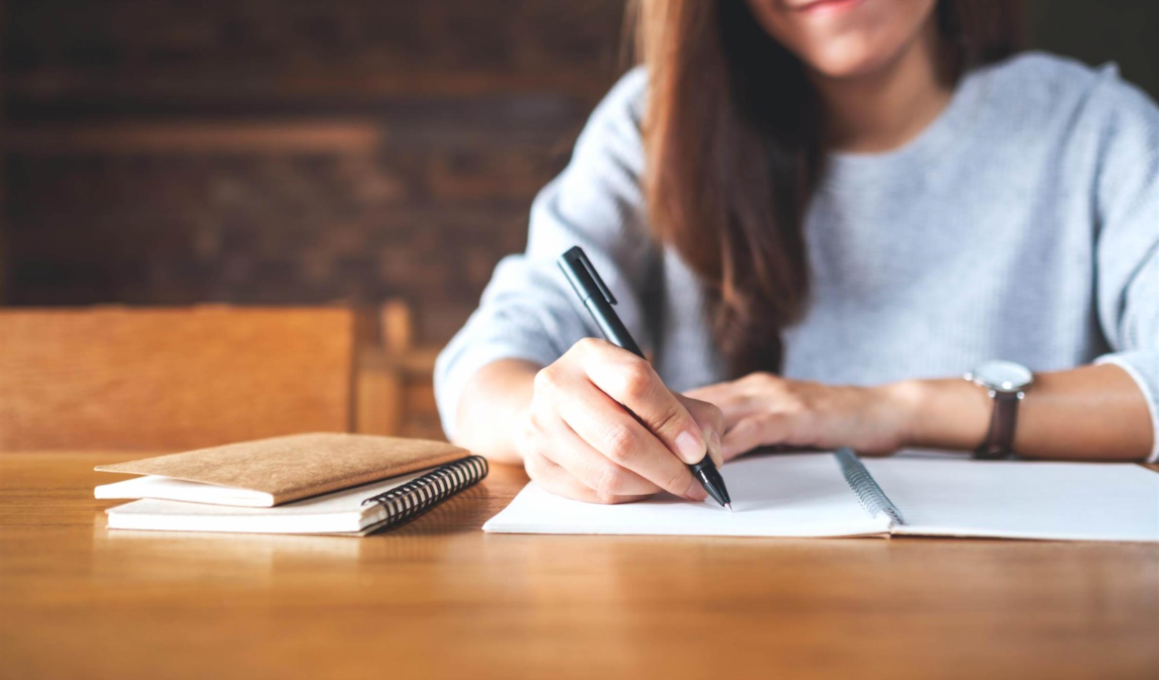 Студенти працюють над дизайн-проєктами в комфортному середовищі